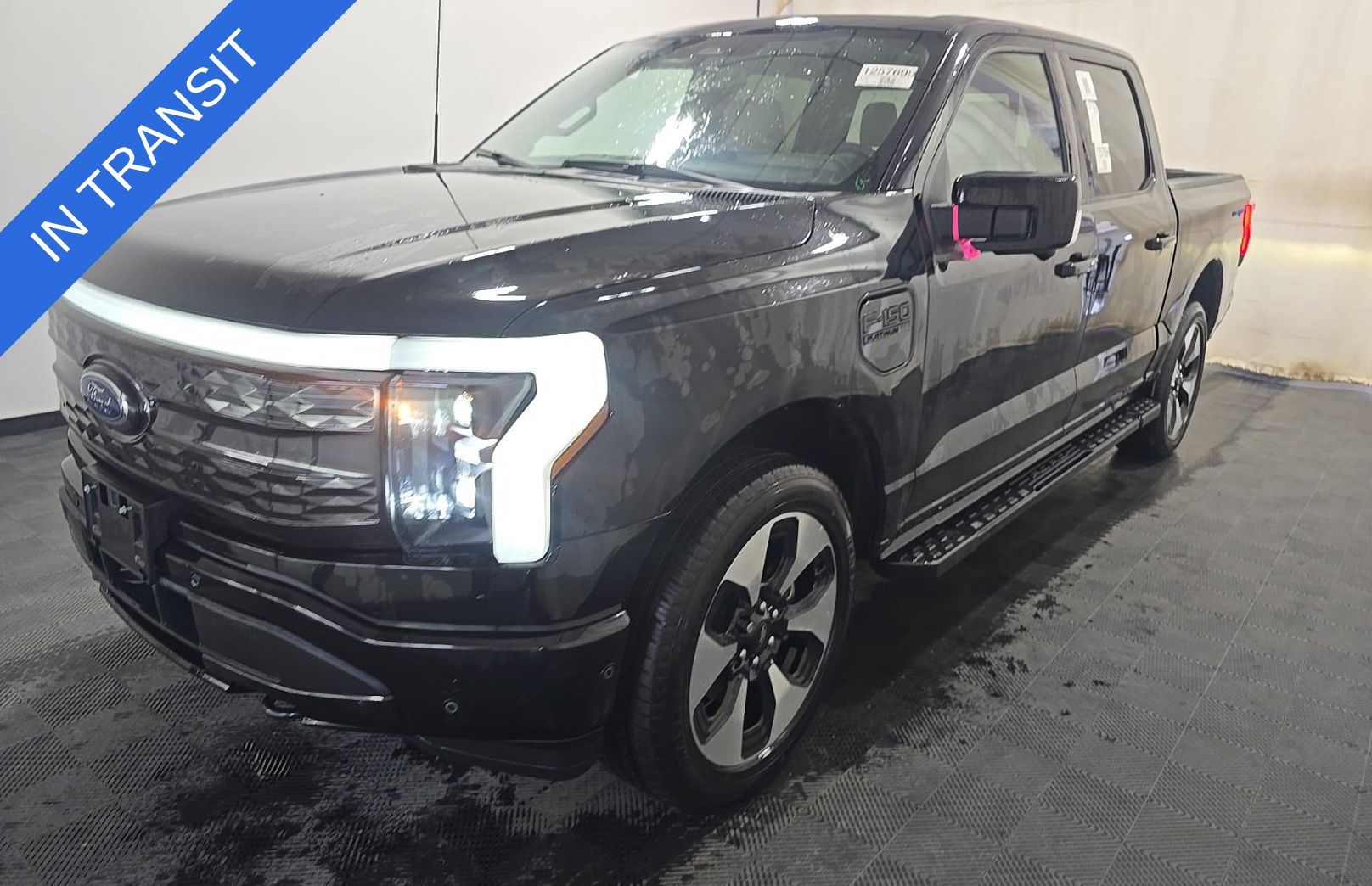 2023 Ford F-150 Platinum 4x4 SuperCrew 145 in's photo