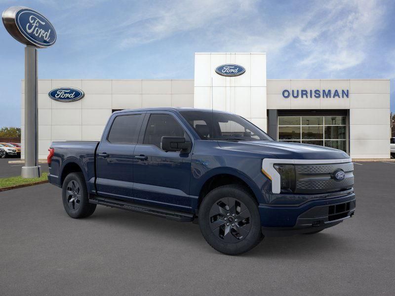 2025 Ford F-150 Lightning Flash's photo