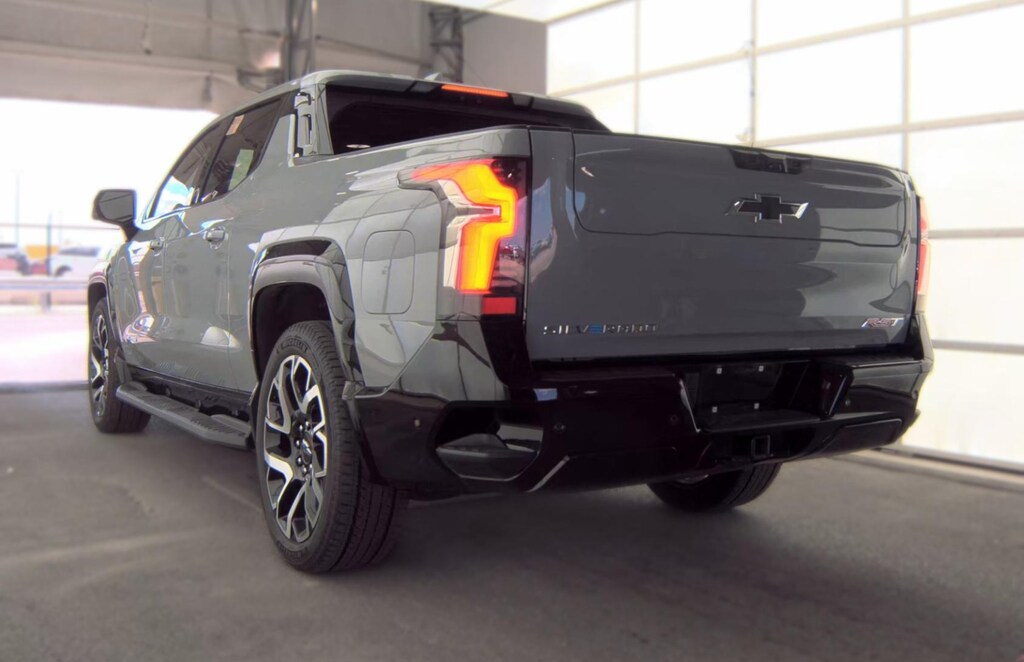 Used 2025 Chevrolet Silverado EV RST Truck