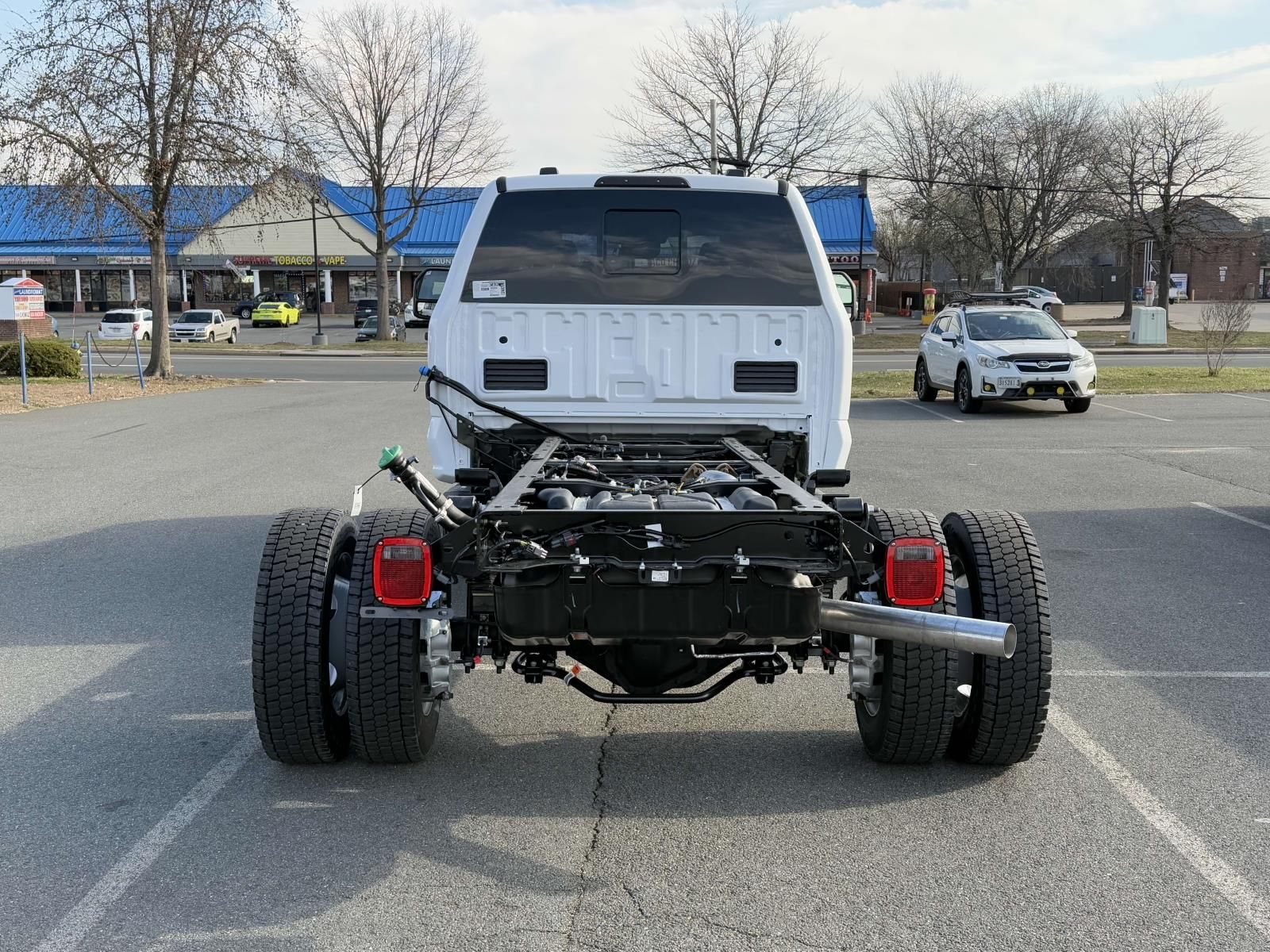 2025 Ford F-450 XL photo 3