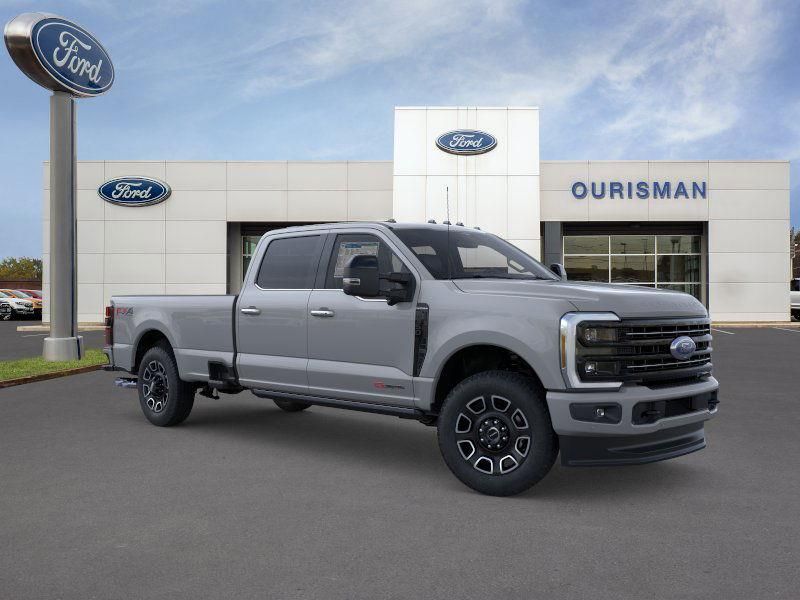 2026 Ford F-350 Super Duty Platinum's photo