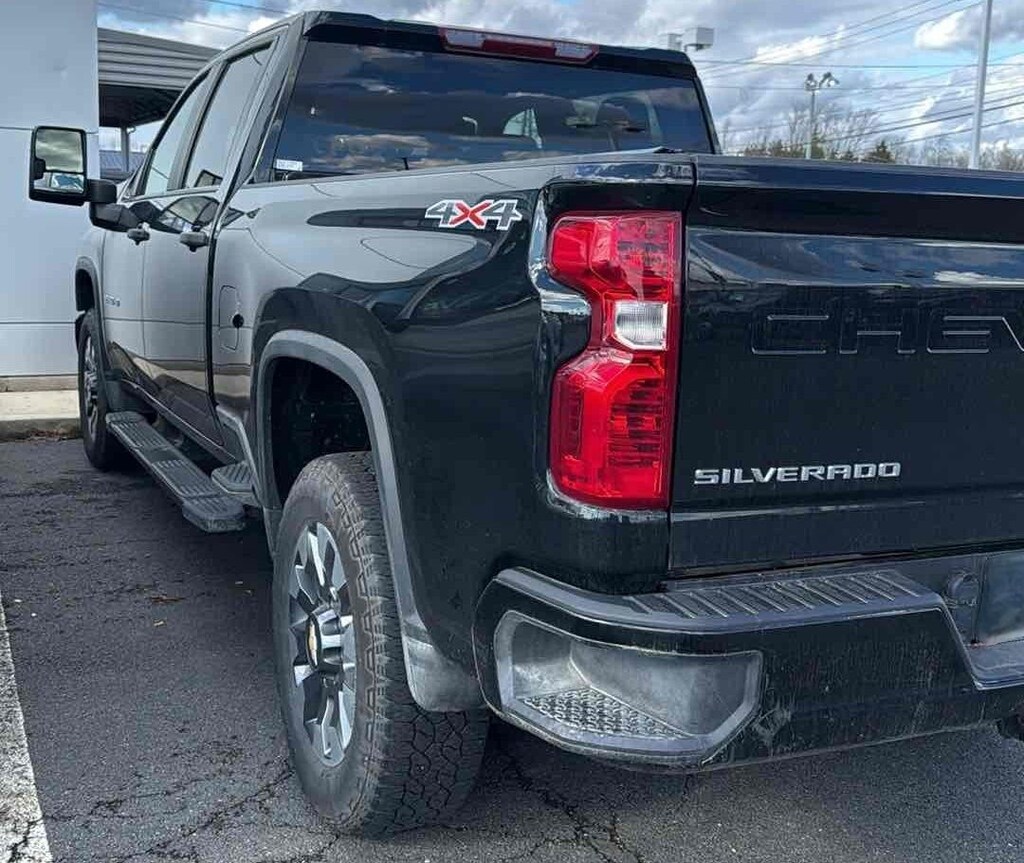 Used 2024 Chevrolet Silverado 2500 HD Custom Truck