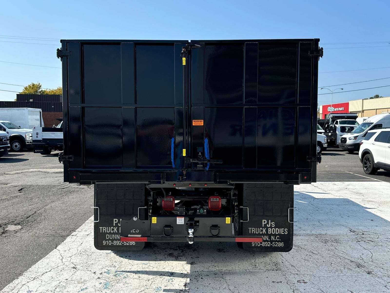 2025 Ford F-650 Base photo 3