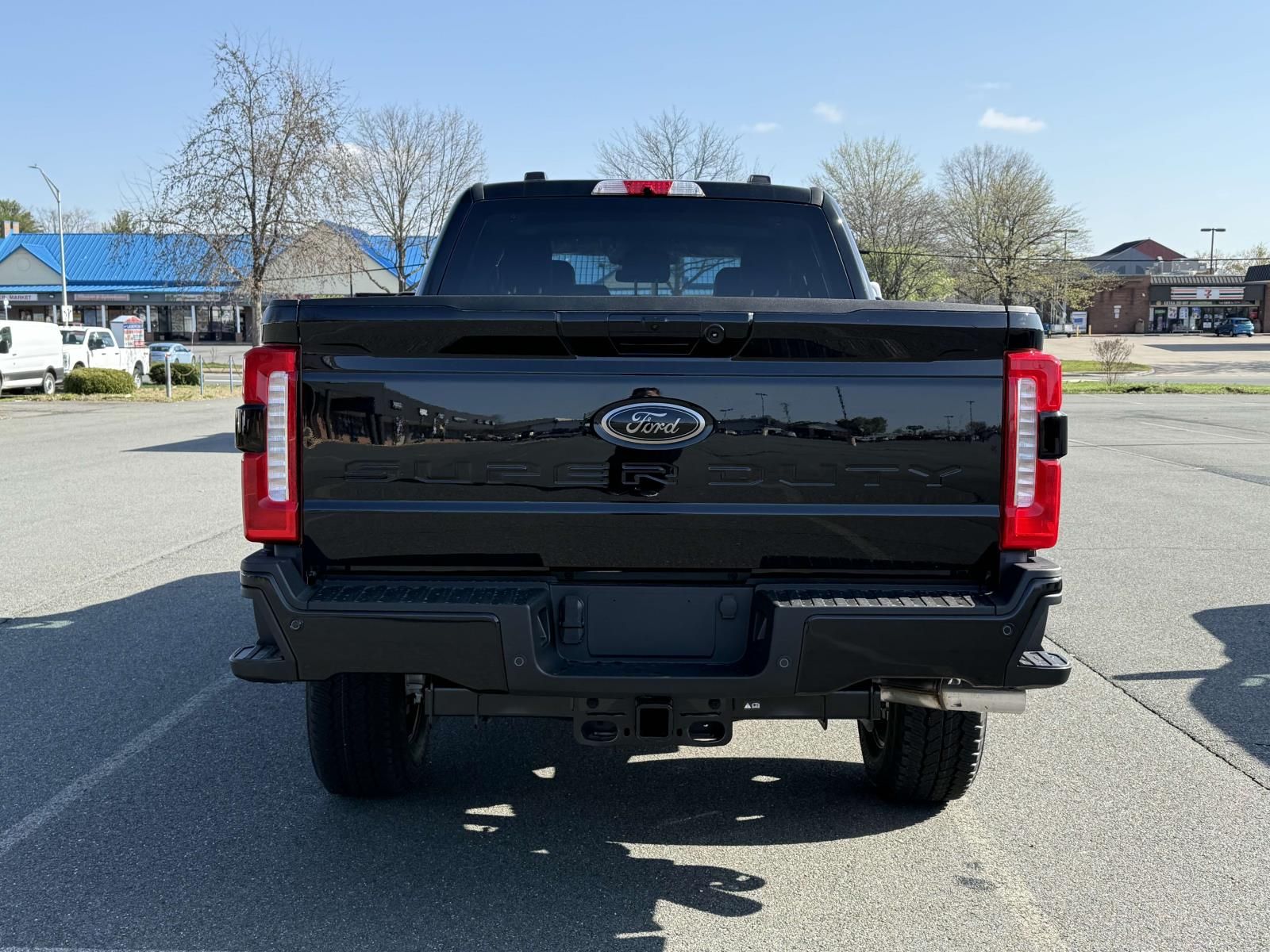 2025 Ford F-350 Lariat photo 3