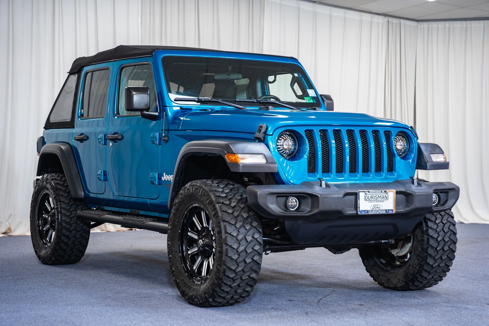 2020 Jeep Wrangler Sport S's photo