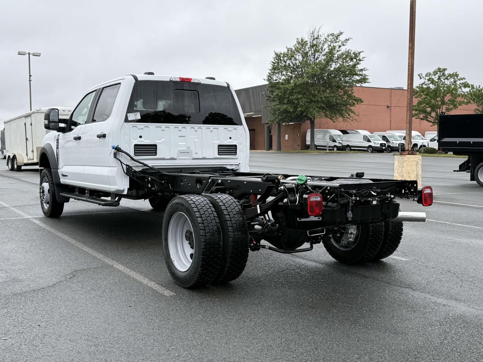 2026 Ford F-450 photo 3