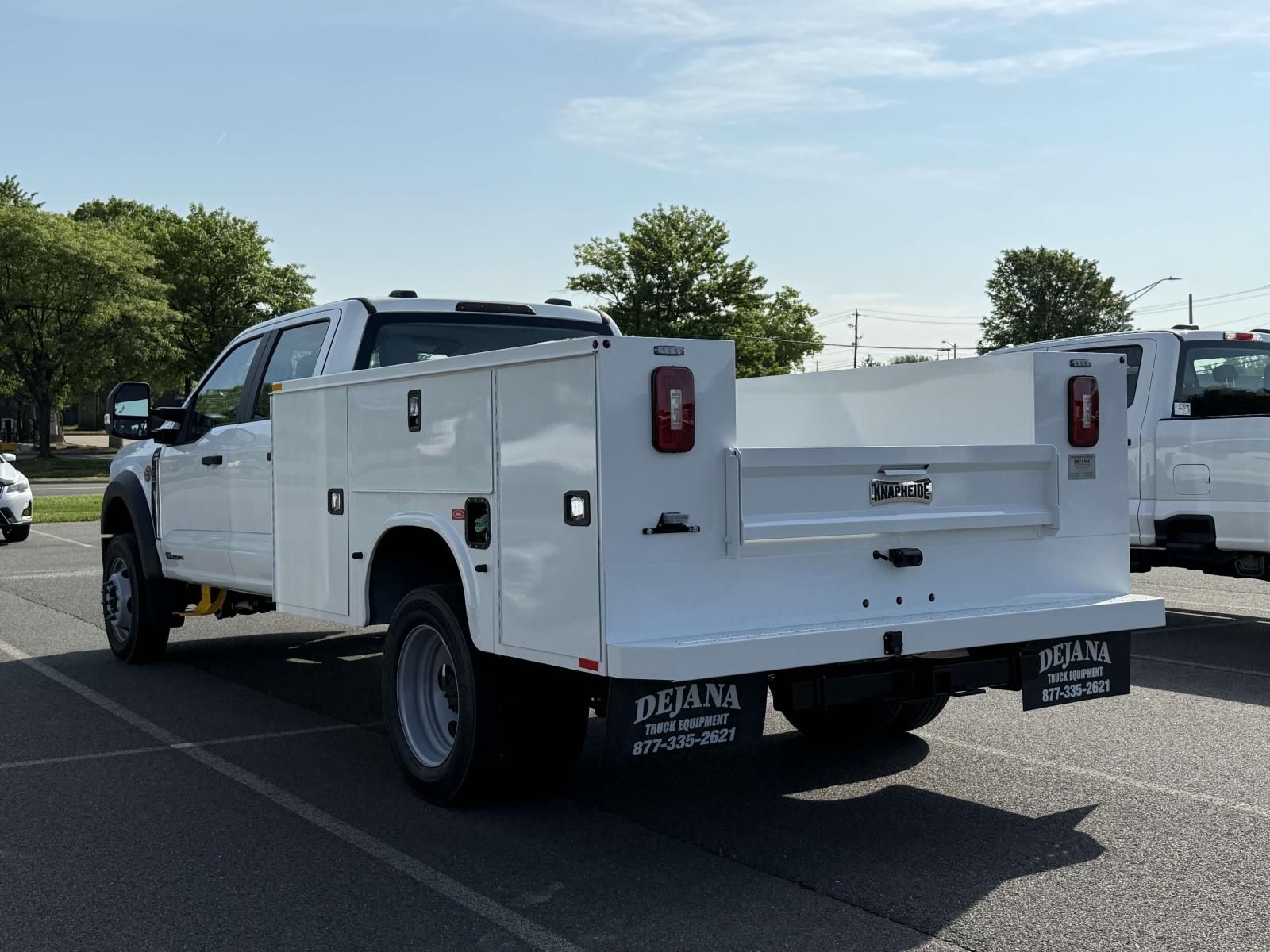 2025 Ford F-550 XL photo 3