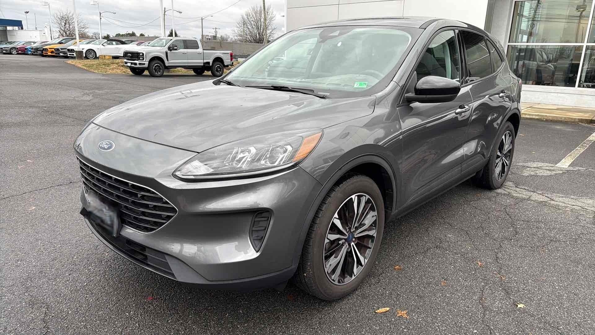 2021 Ford Escape SE's photo