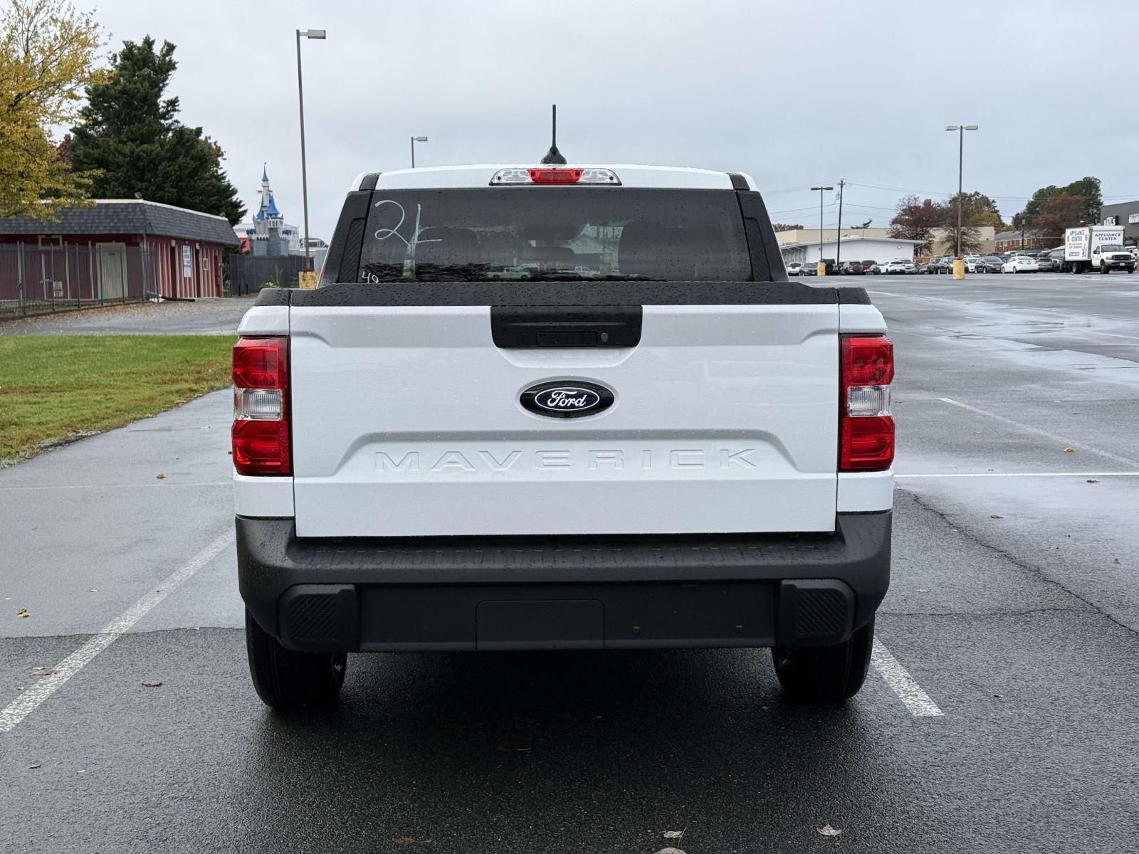 2025 Ford Maverick XL photo 2