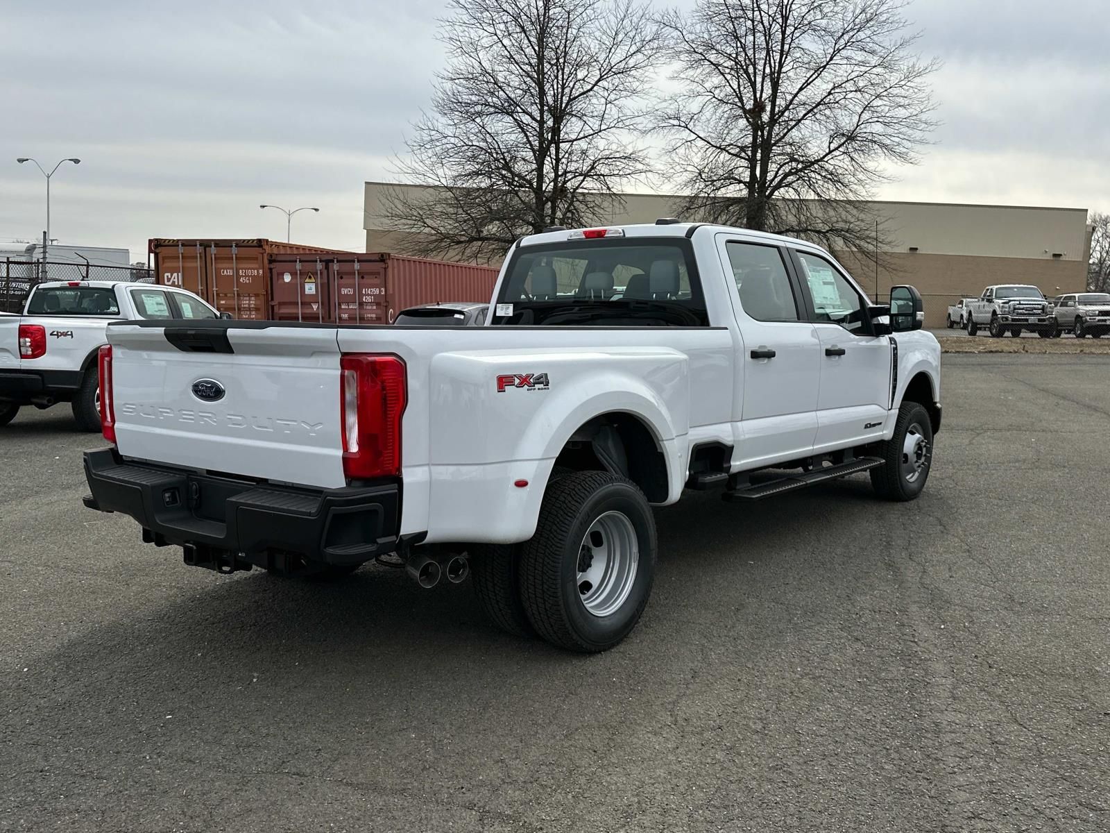 2025 Ford F-350 XL photo 2