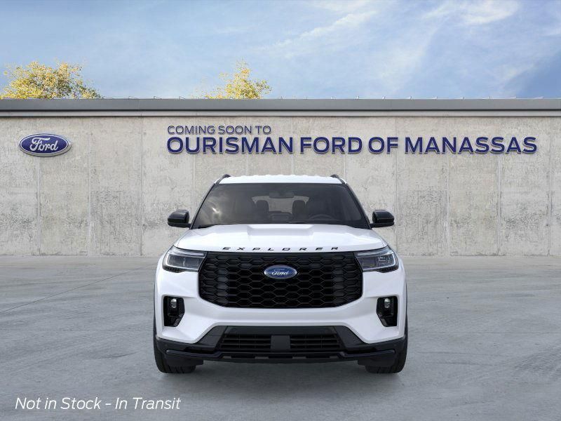2025 Ford Explorer ST-Line photo 2
