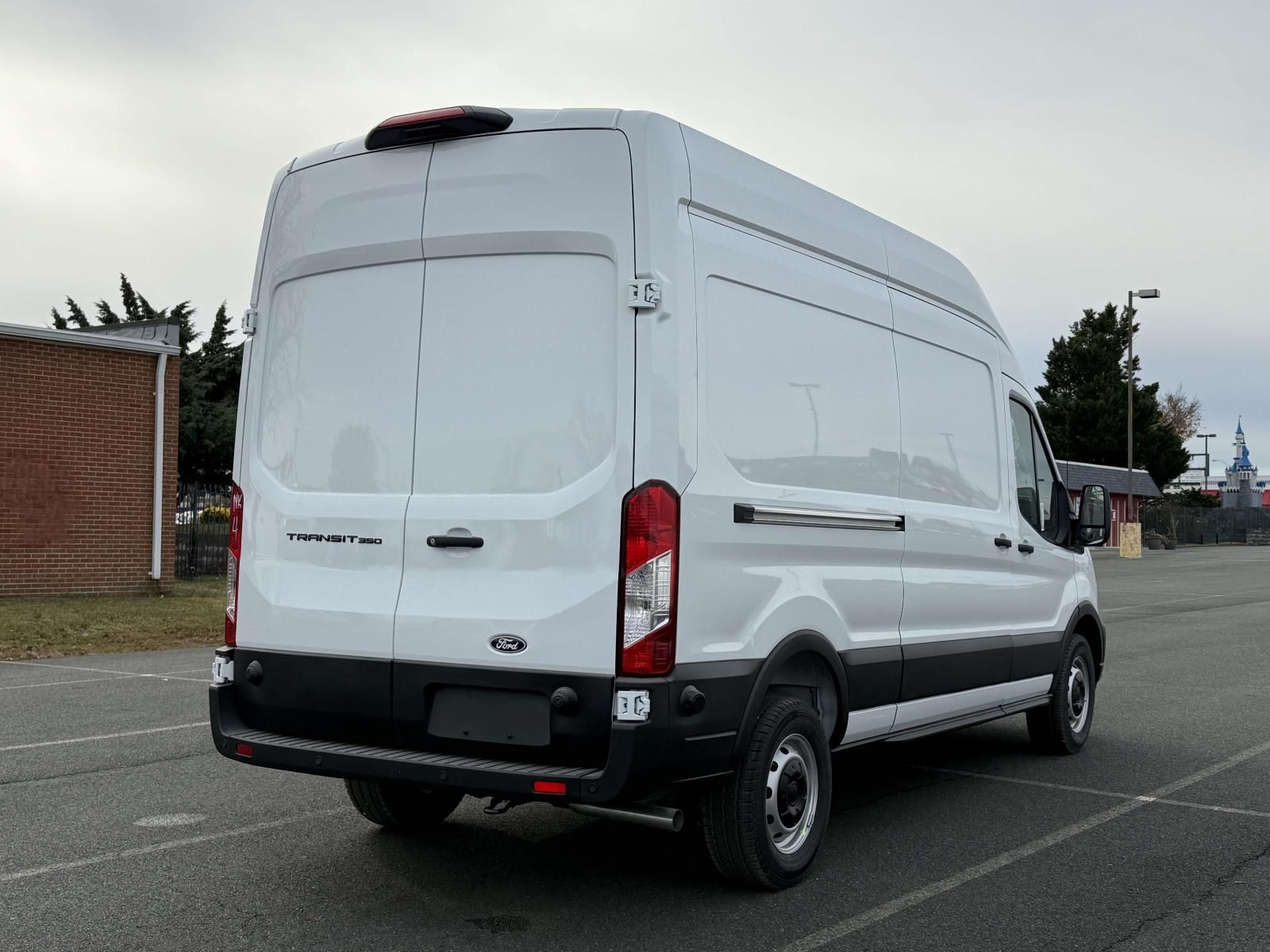 2026 Ford Transit photo 3