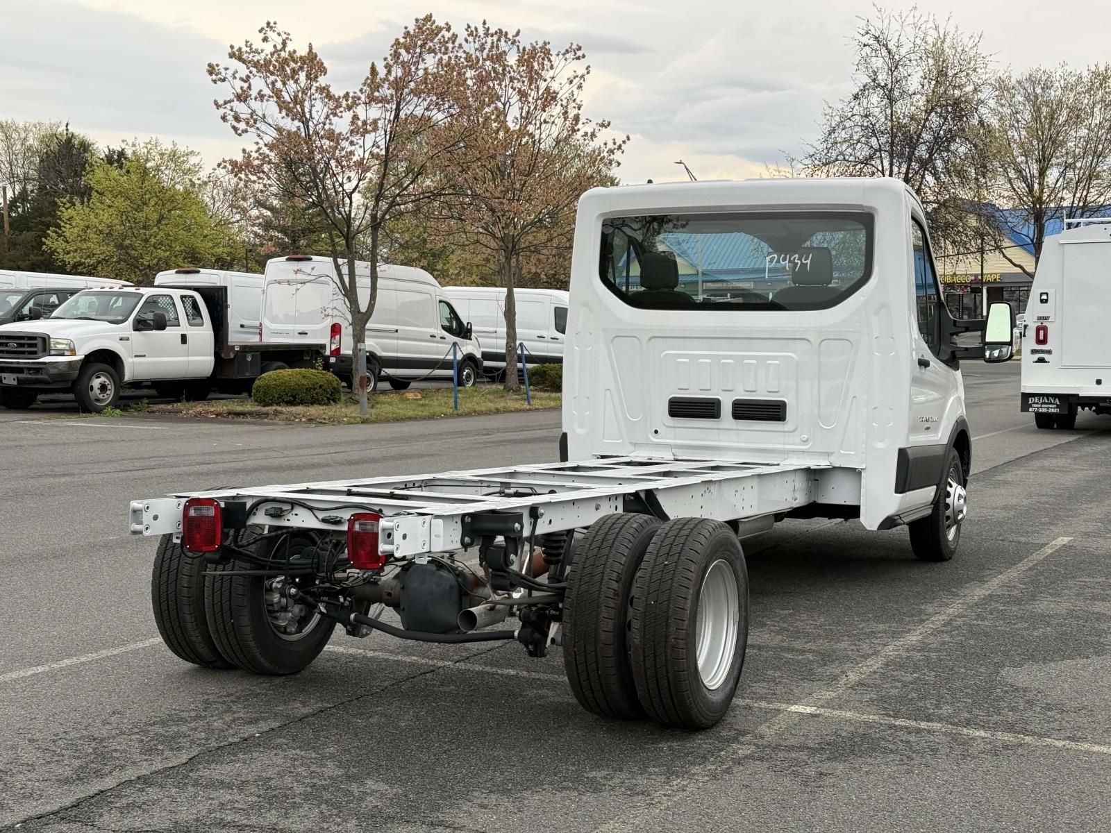 2024 Ford Transit photo 2