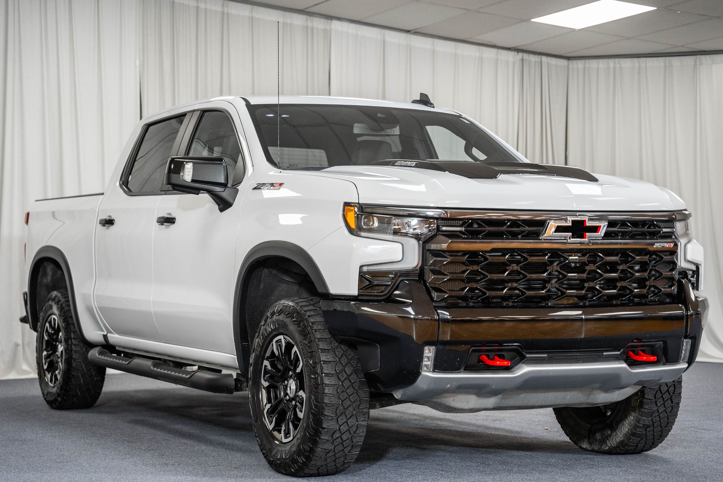 2024 Chevrolet Silverado 1500 ZR2's photo