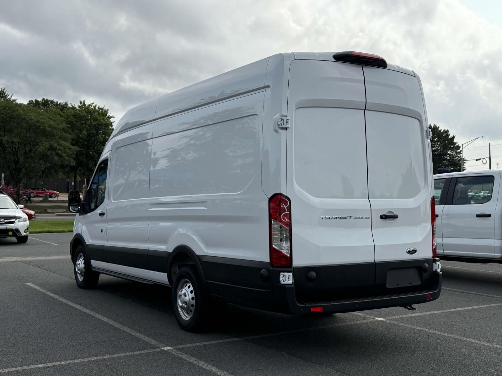 2025 Ford Transit photo 4