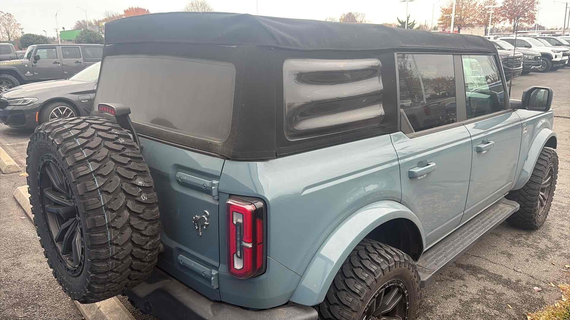 2021 Ford Bronco Outer Banks photo 3