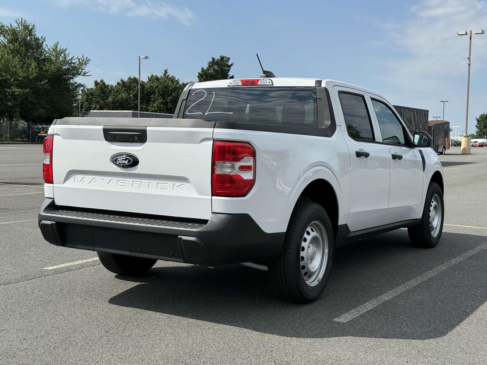2025 Ford Maverick XL photo 2