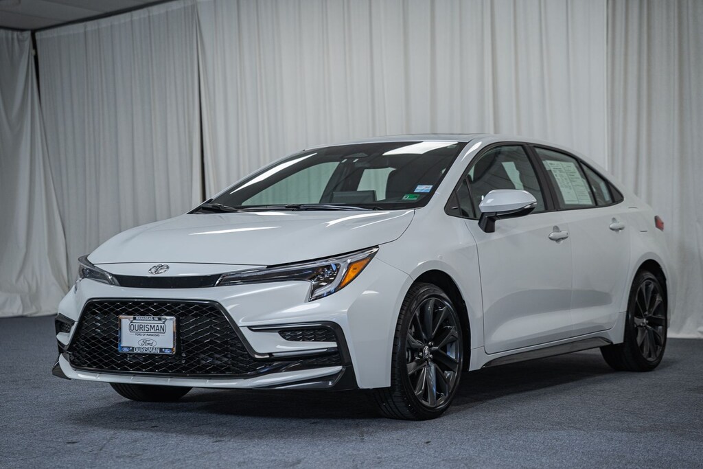 Certified 2025 Toyota Corolla SE Sedan