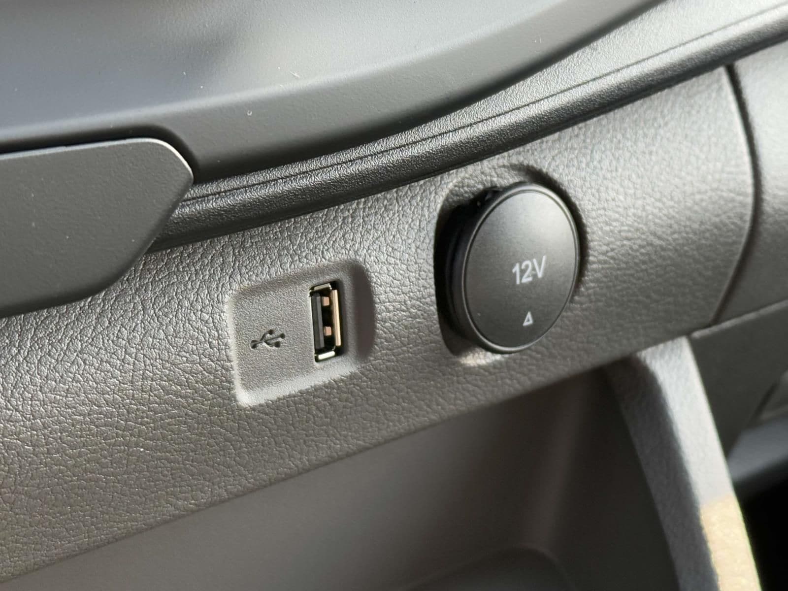 2025 Ford Transit Van Base - Photo 16