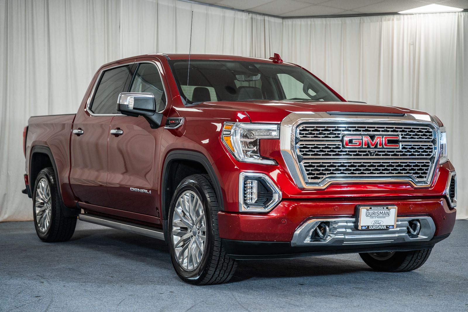 2019 GMC Sierra 4WD Crew Cab Short Box's photo