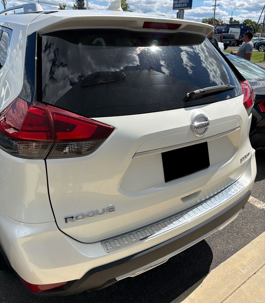 Used 2017 Nissan Rogue SV SUV