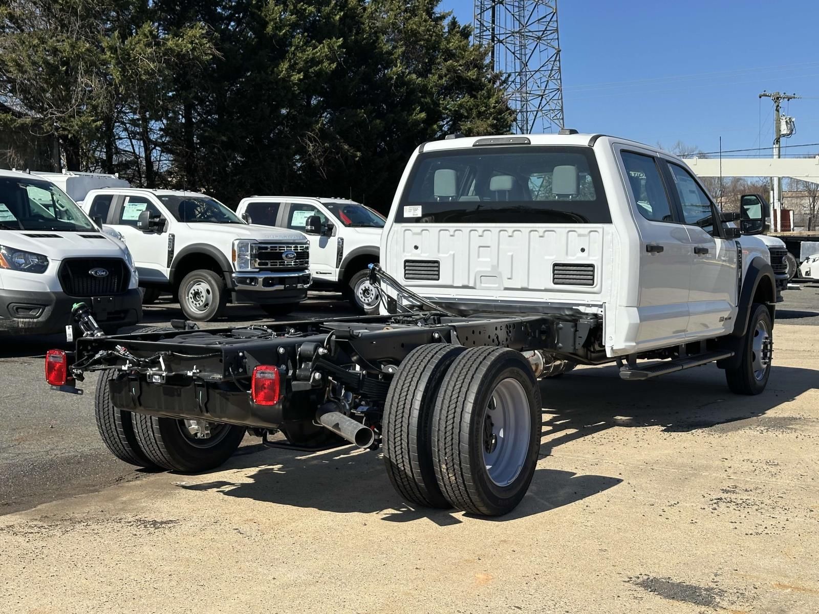 2025 Ford F-550 XL photo 2