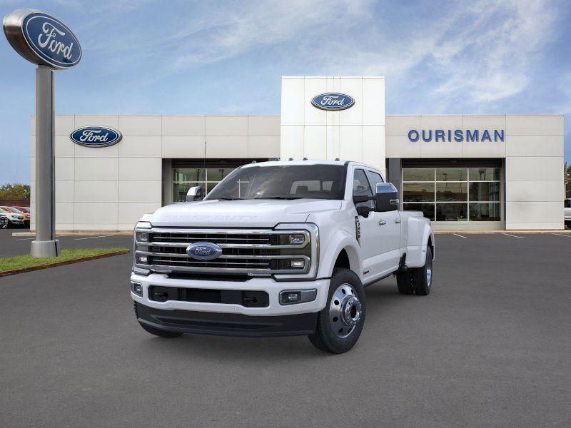 2026 Ford F-450 Platinum photo 3