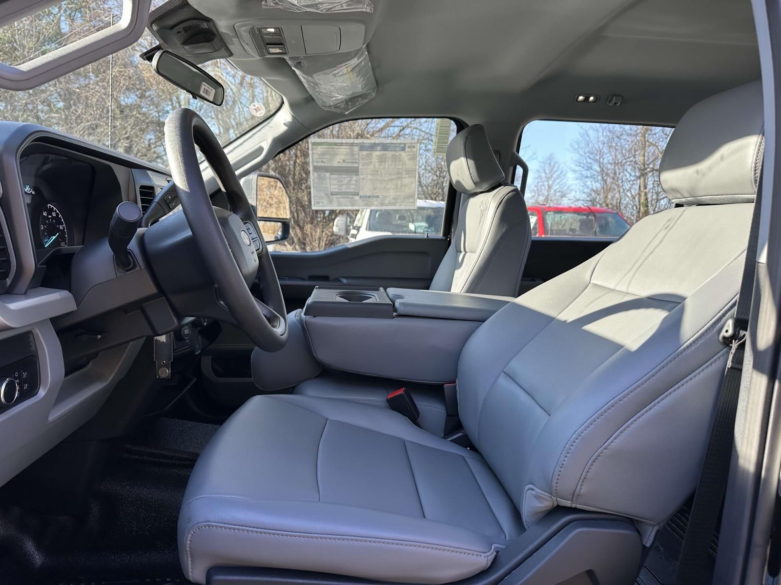 2025 Ford F-250 Super Duty XL - Photo 9