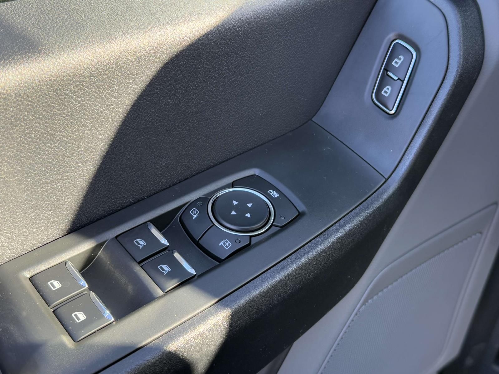 2025 Ford F-550 Super Duty Chassis Cab XL - Photo 18