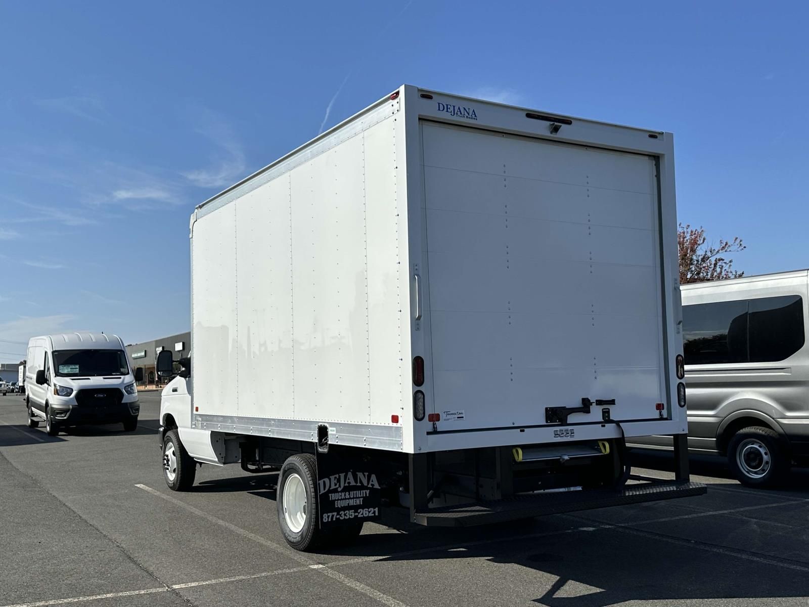 2025 Ford E-350 Base photo 4