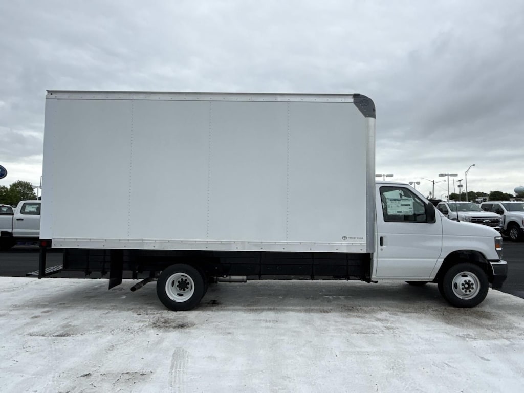 New 2027 Ford E-450 Cutaway Base Cab/Chassis