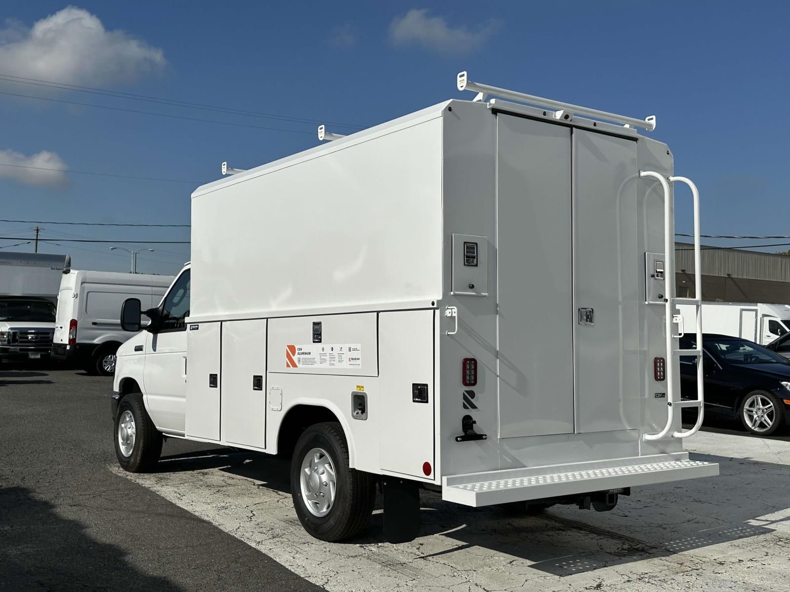 2025 Ford E-350 photo 4