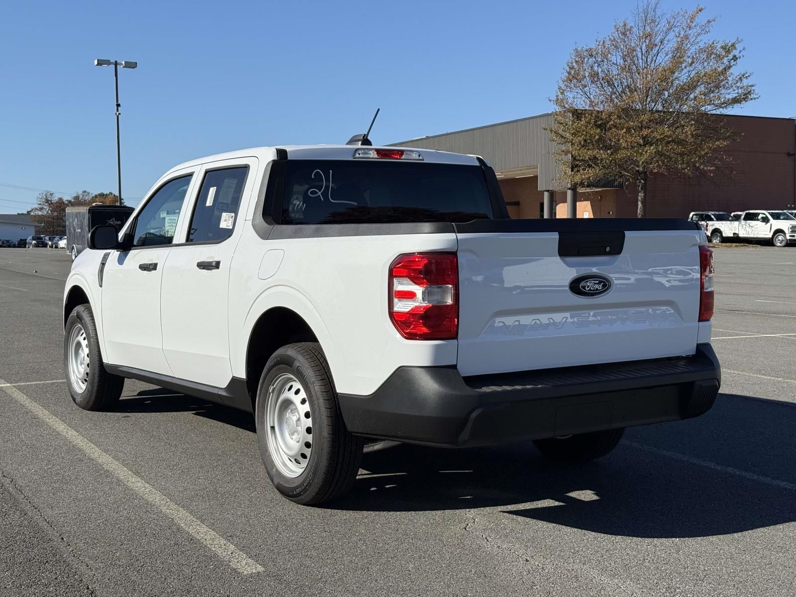 2025 Ford Maverick XL photo 4