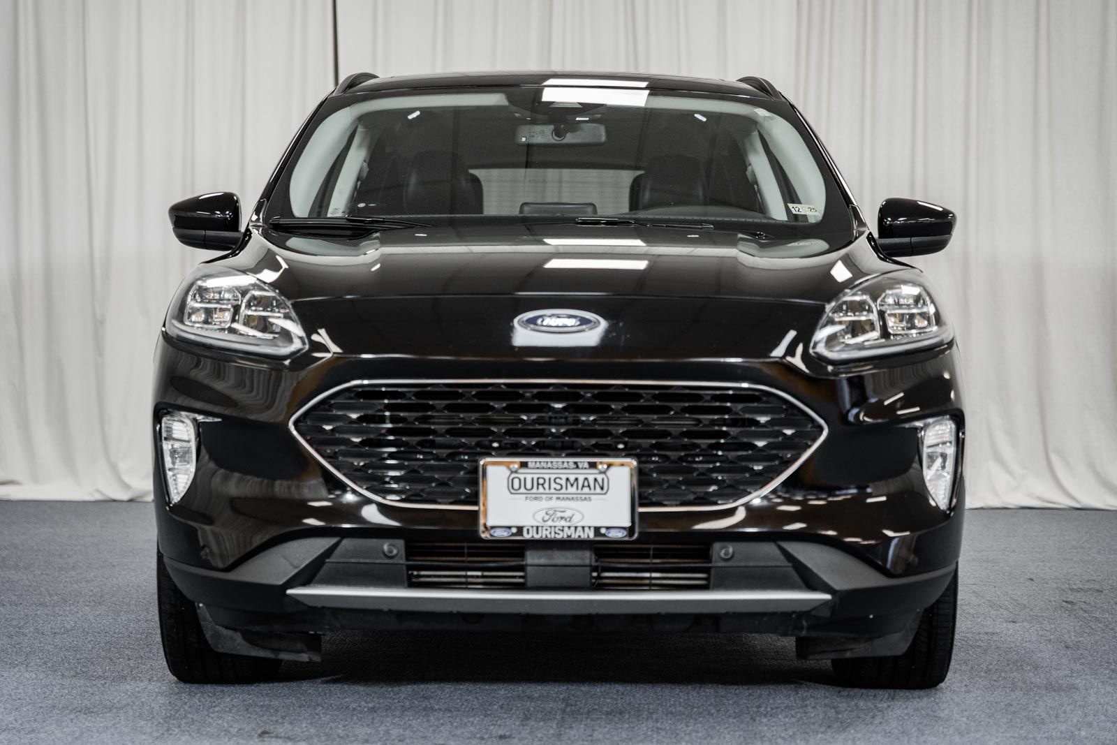 2022 Ford Escape Titanium photo 2