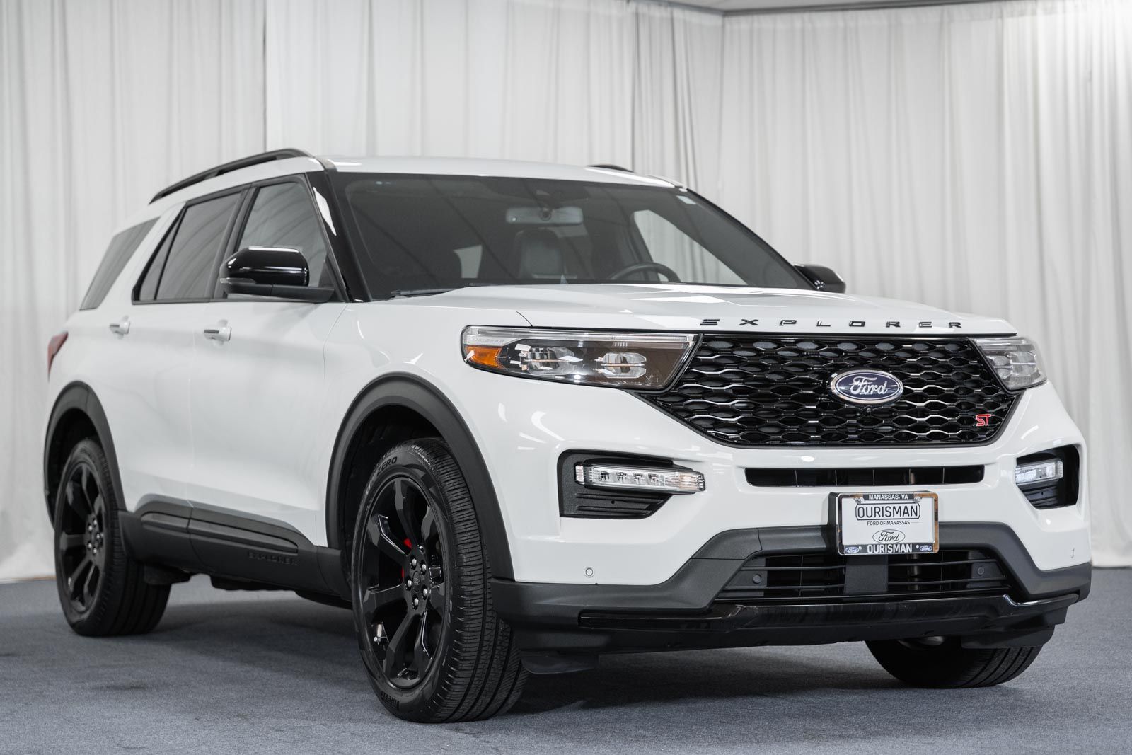 2024 Ford Explorer ST's photo