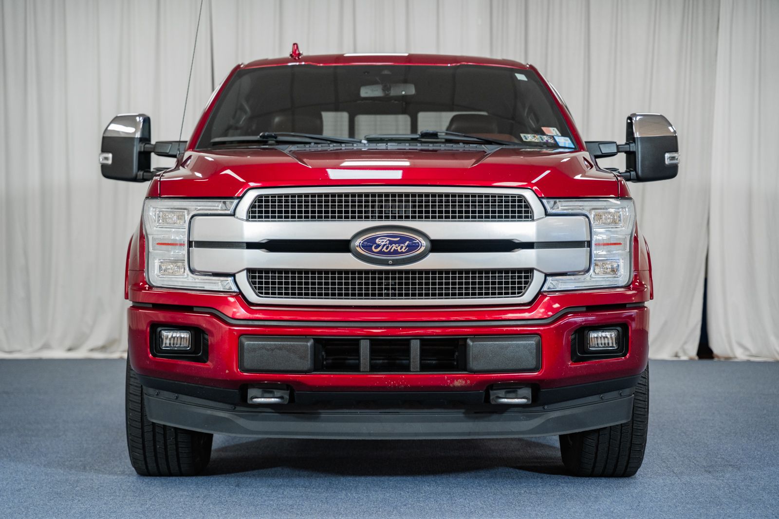 2019 Ford F-150 Platinum photo 2