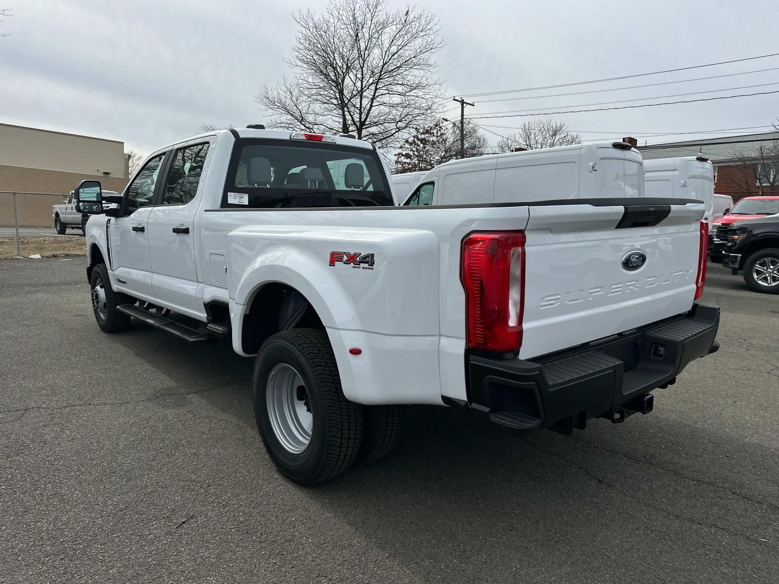 2025 Ford F-350 XL photo 4
