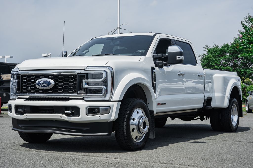 2024 Ford F-450 Platinum photo 2