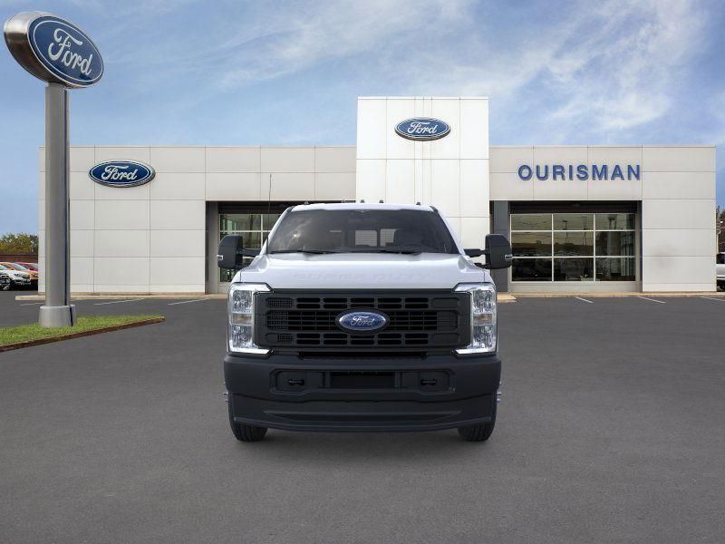 2025 Ford F-350 XL photo 2