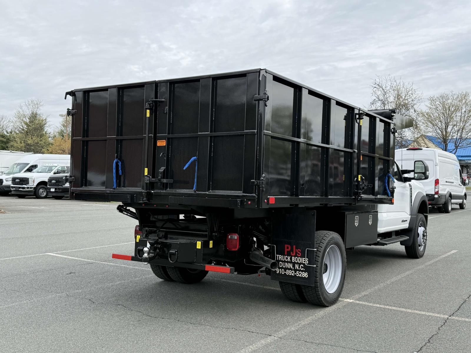 2025 Ford F-550 XL photo 2