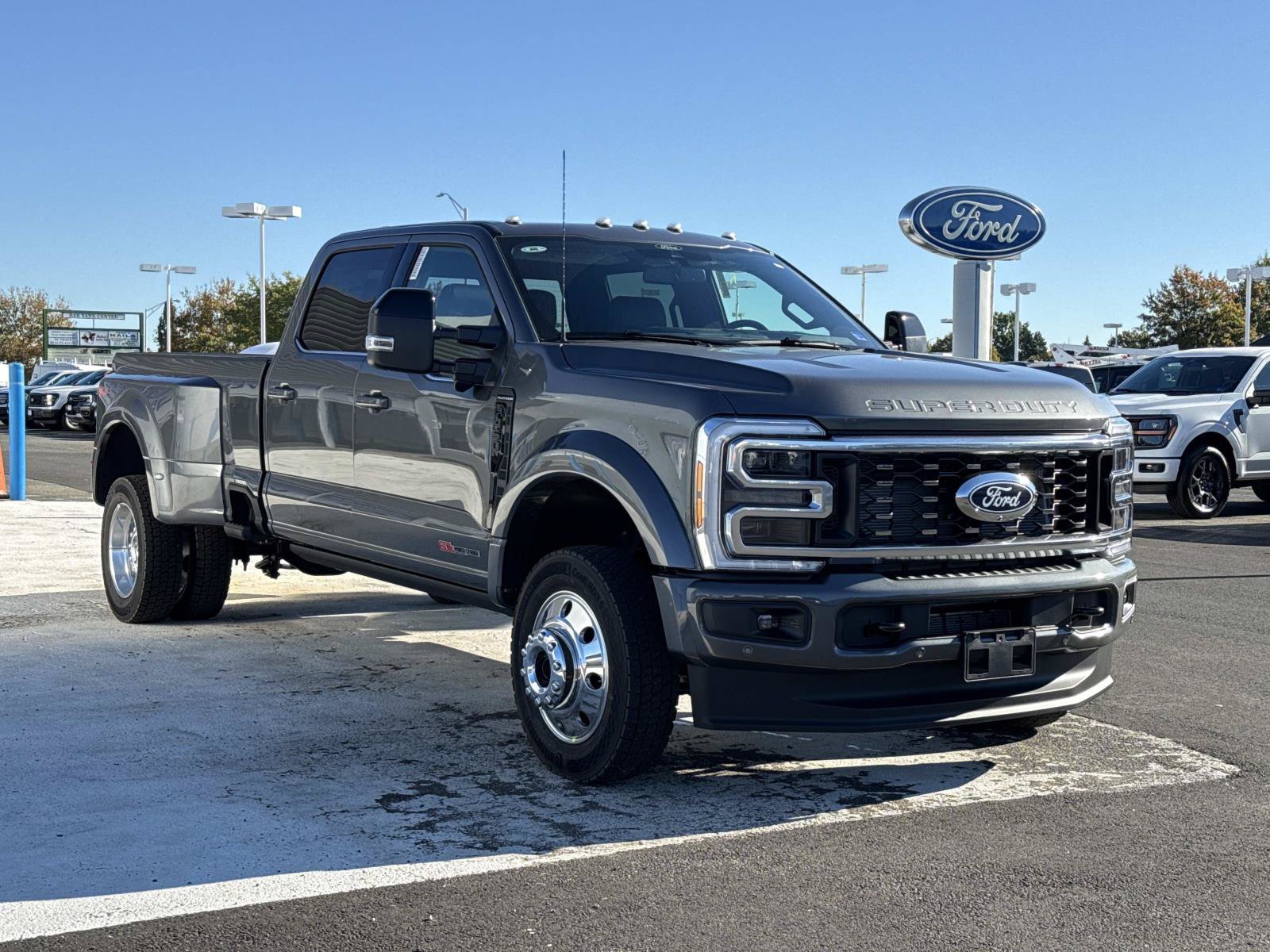 New 2027 Ford F-450 Platinum Truck