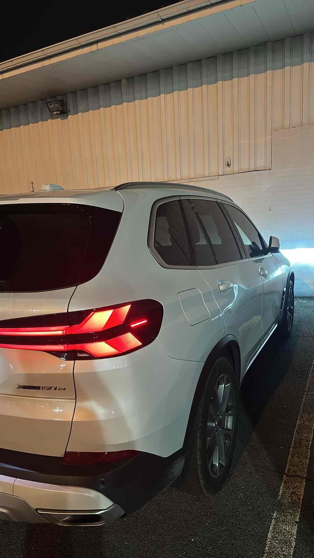 2024 Bmw X5 xDrive50e photo 3