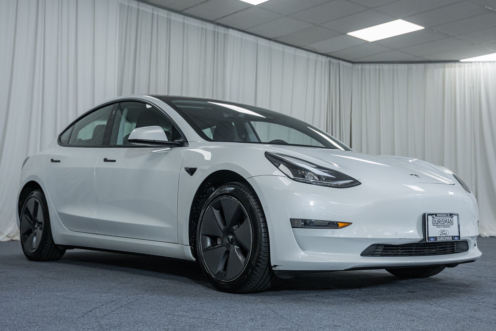 2021 Tesla Model 3 Standard Range Plus's photo