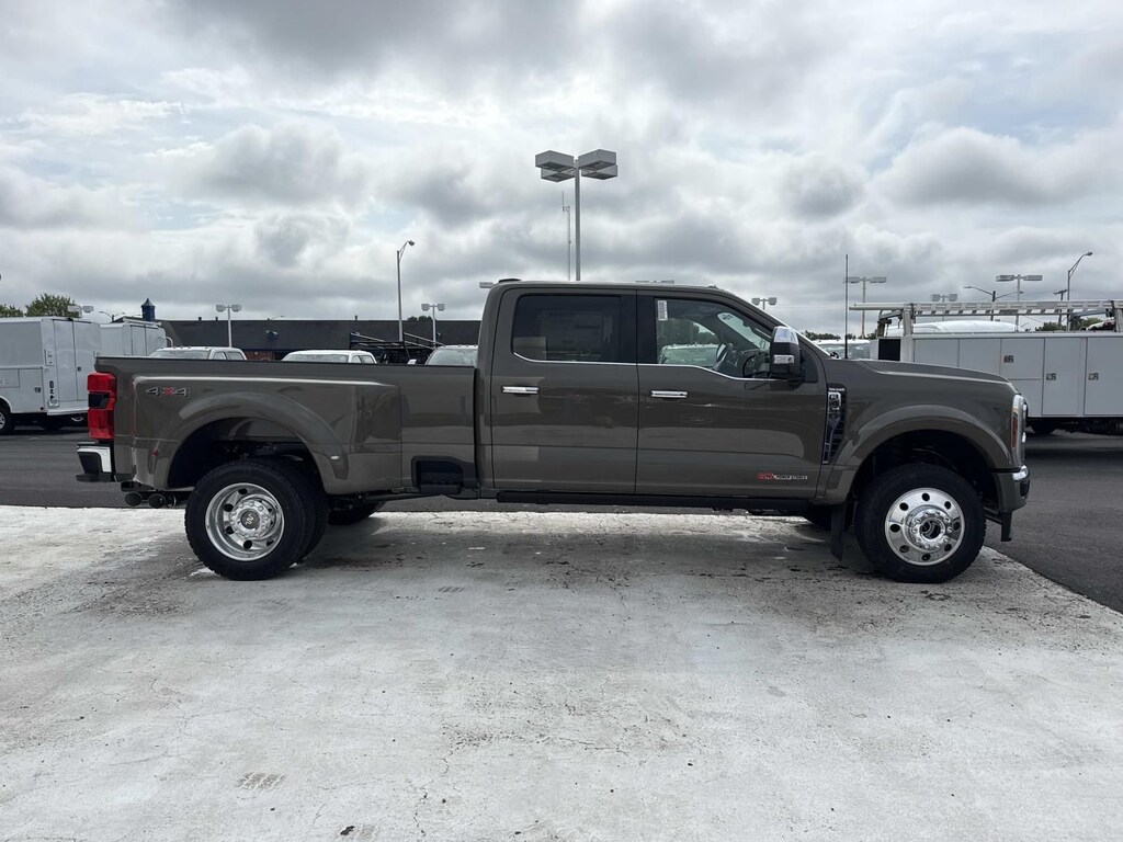 New 2027 Ford F-450 King Ranch Truck