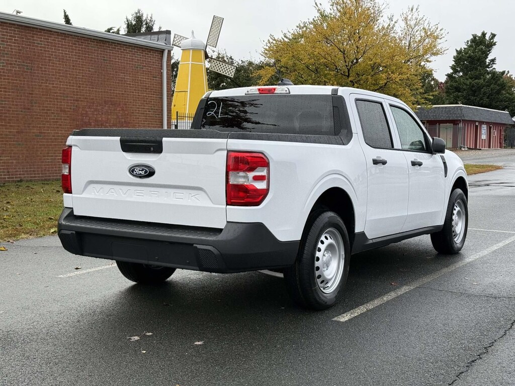 New 2025 Ford Maverick XL Truck