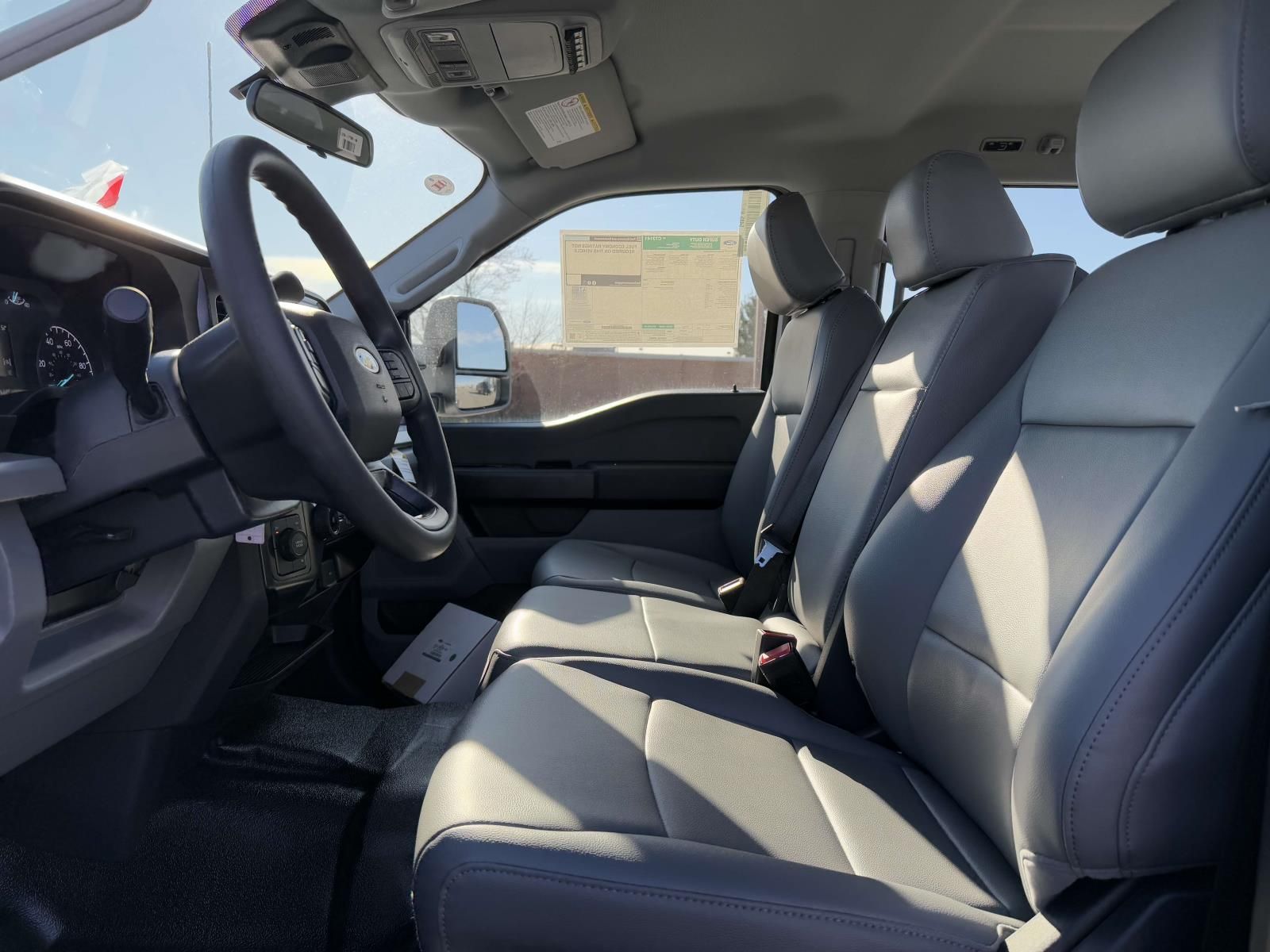 2025 Ford F-550 Super Duty Chassis Cab XL - Photo 9