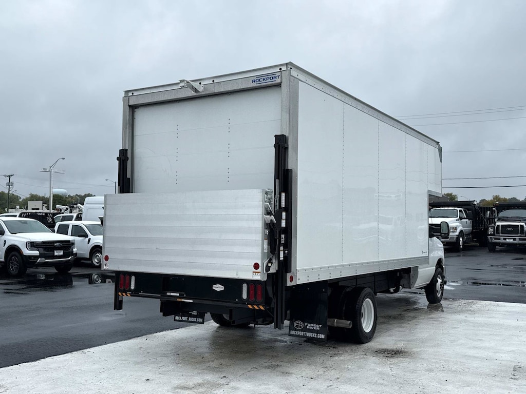 New 2027 Ford E-450 Cutaway Base Cab/Chassis