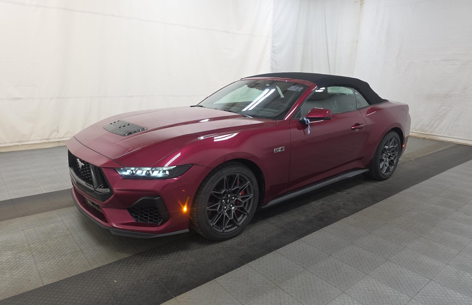 2025 Ford Mustang GT Premium Convertible's photo