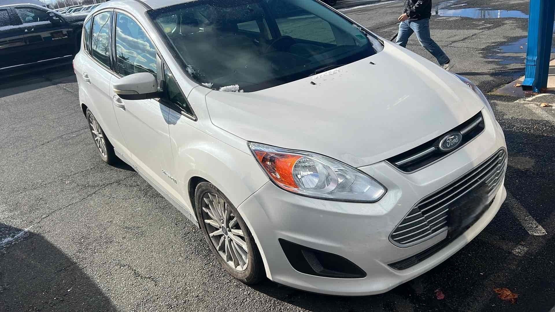 2013 Ford C-Max SE's photo