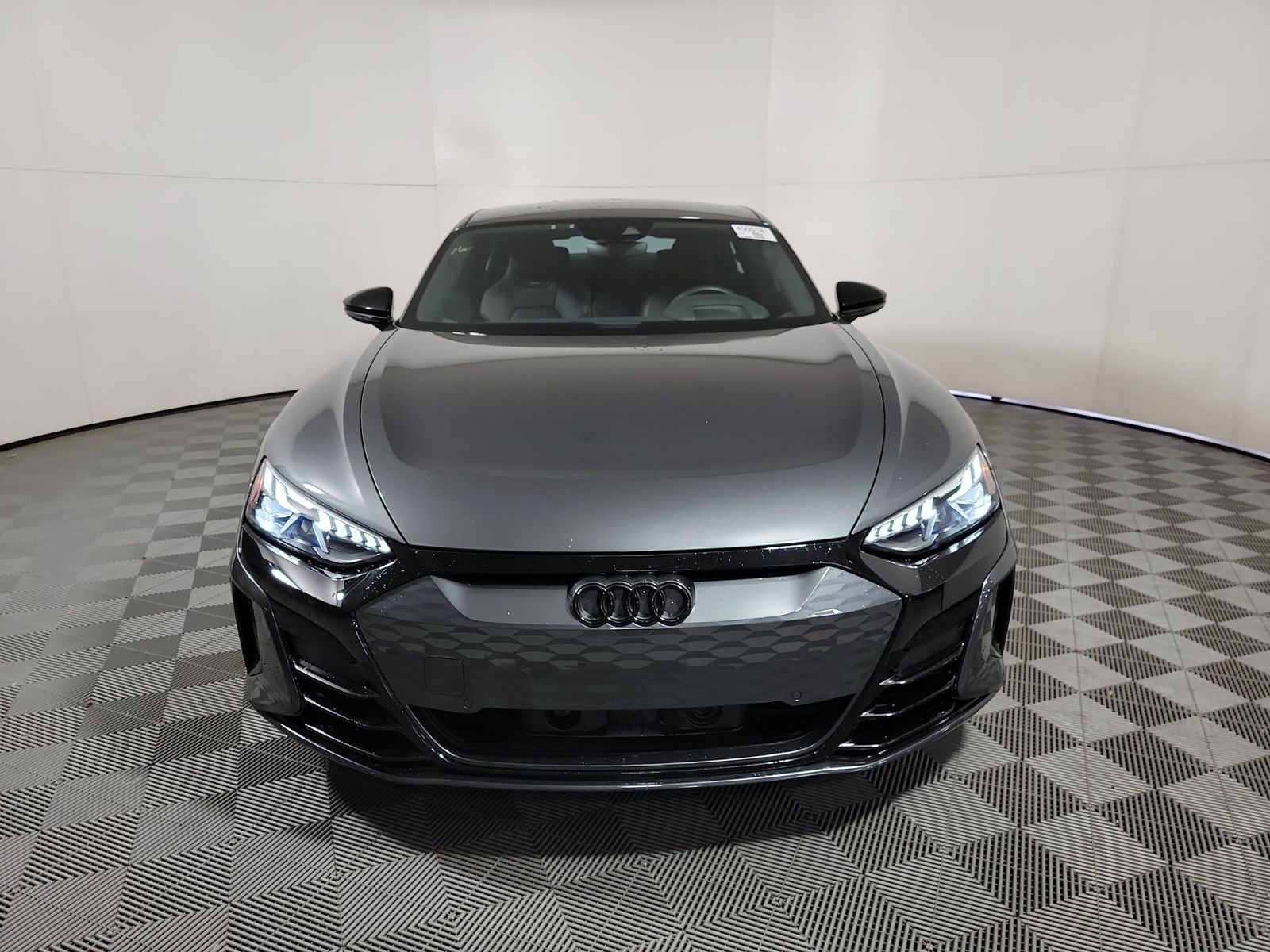 2023 Audi RS e-tron GT Base photo 2